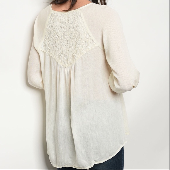 LAST Ivory Peasant Top - Picture 4 of 5